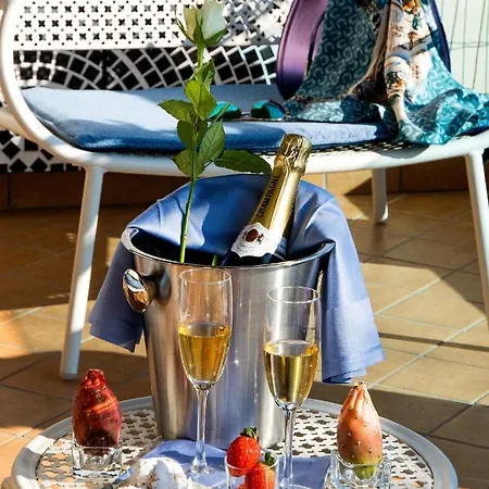 Luxury Beachfront Pool And Parking Taormina