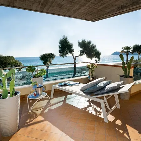 Apartment Luxury Beachfront Pool And Parking Taormina