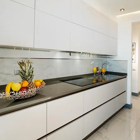 Apartment Luxury Beachfront Pool And Parking *