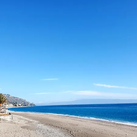 Daire Luxury Beachfront Pool And Parking