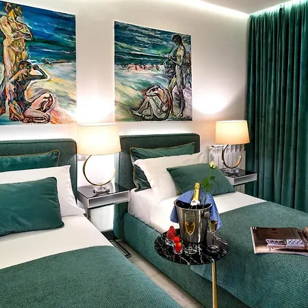 Luxury Beachfront Pool And Parking Apartment Taormina